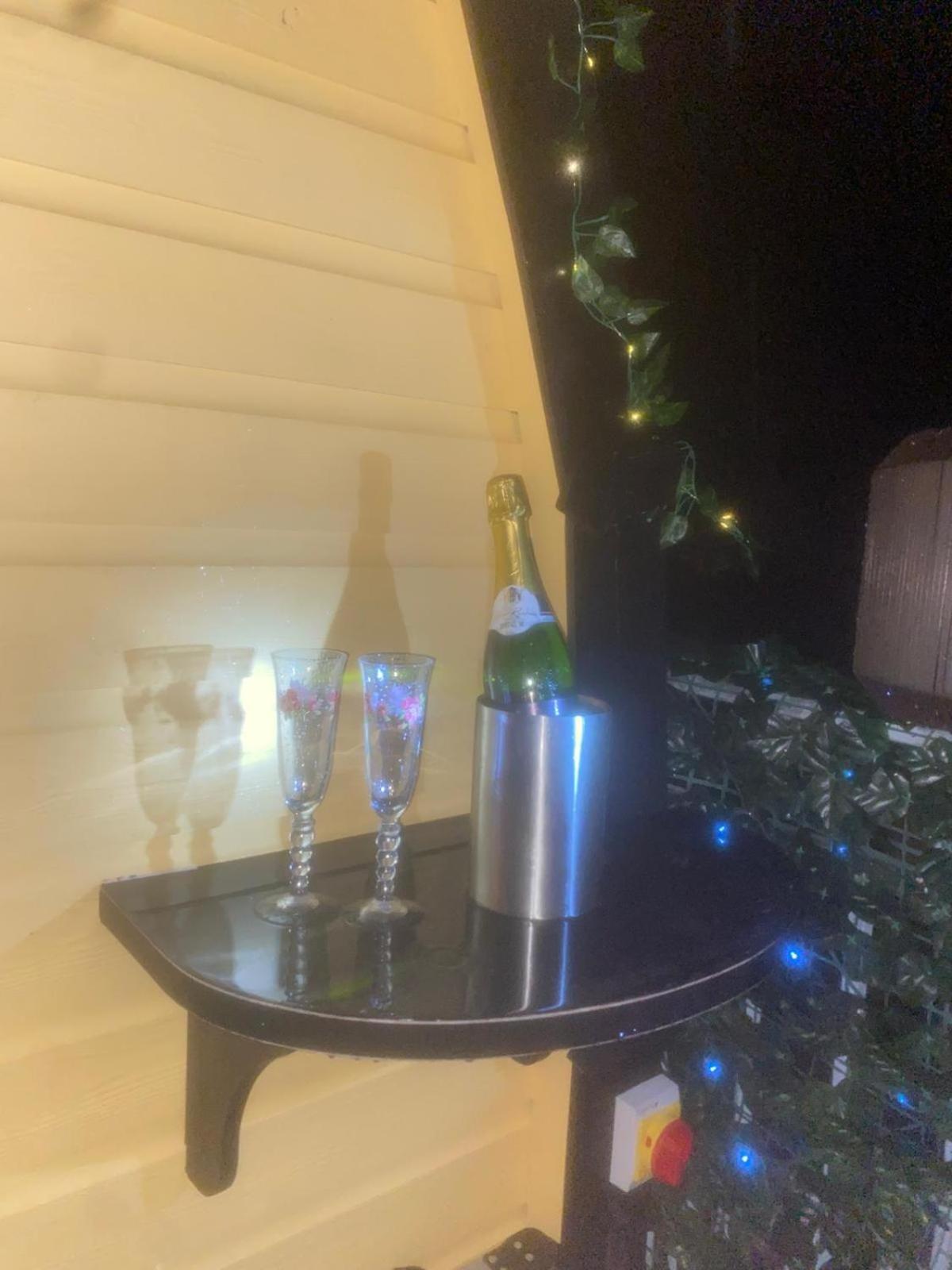 Arch Pod & Hot Tub Apartman Carndonagh Kültér fotó